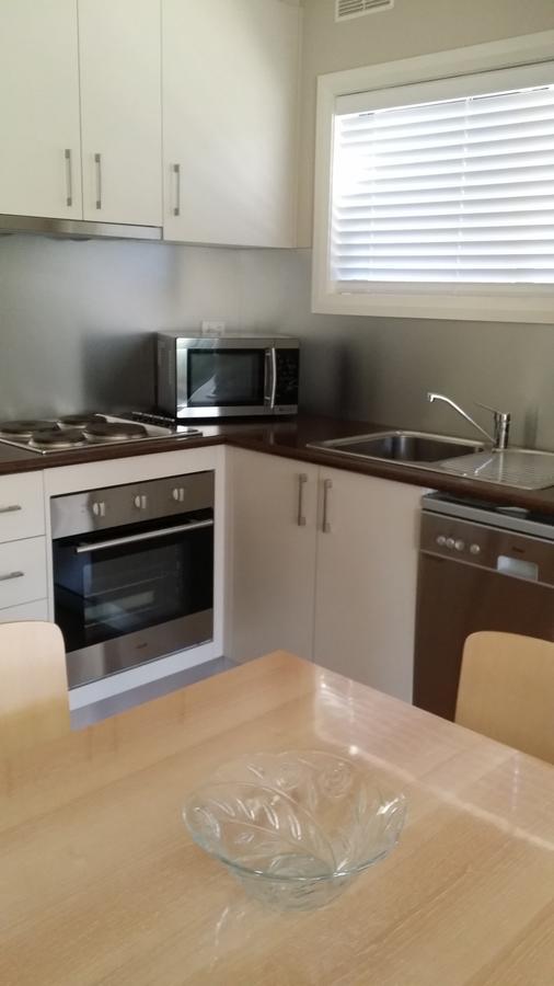 Grevillea Gardens Apartment 3 브라이트 객실 사진